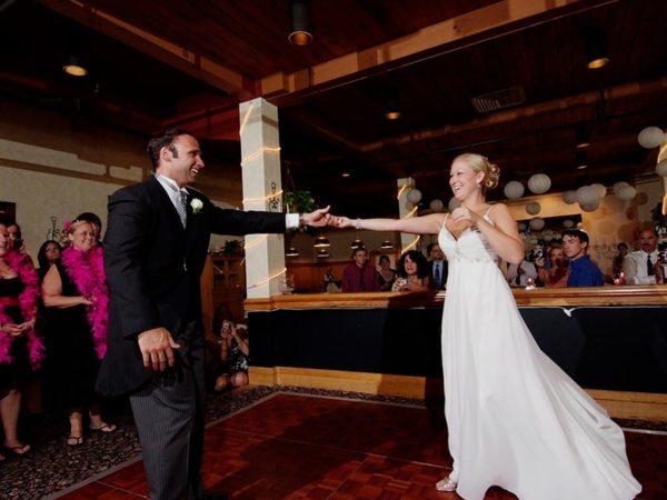 wedding pictures, mountain club on loon weddings, wedding venue in white mountains, wedding pictures, dinner and dessert, loon mountain, dancing couple, happy couple loon mountain reception