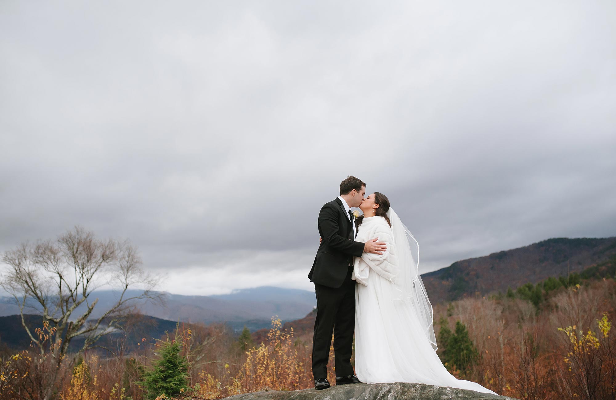 https://www.mtnclub.com/wp-content/uploads/2018/12/Weddings-SayIDo.jpg