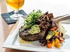 Dining & Pub