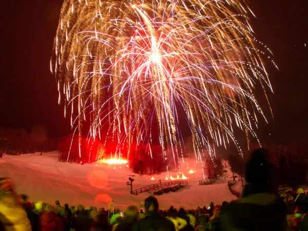 fireworks, 4th of July, snow season, ski season, skiiers, loon mountain, family fun, family friendly