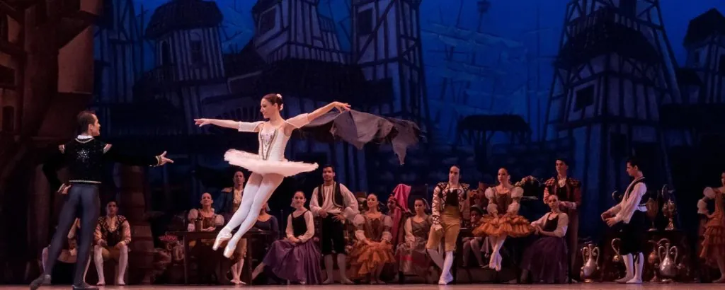 ballerina, ballet, the playhouse, loon mountain, Lincoln, NH, shows, plays